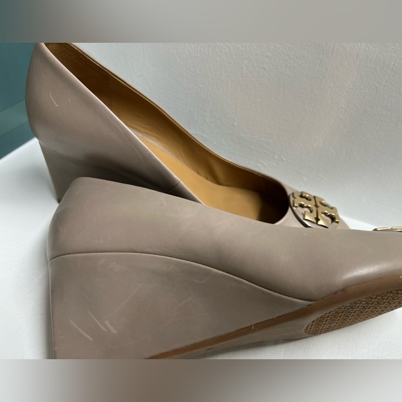 Tory Burch heels size 8 - Picture 5 of 7